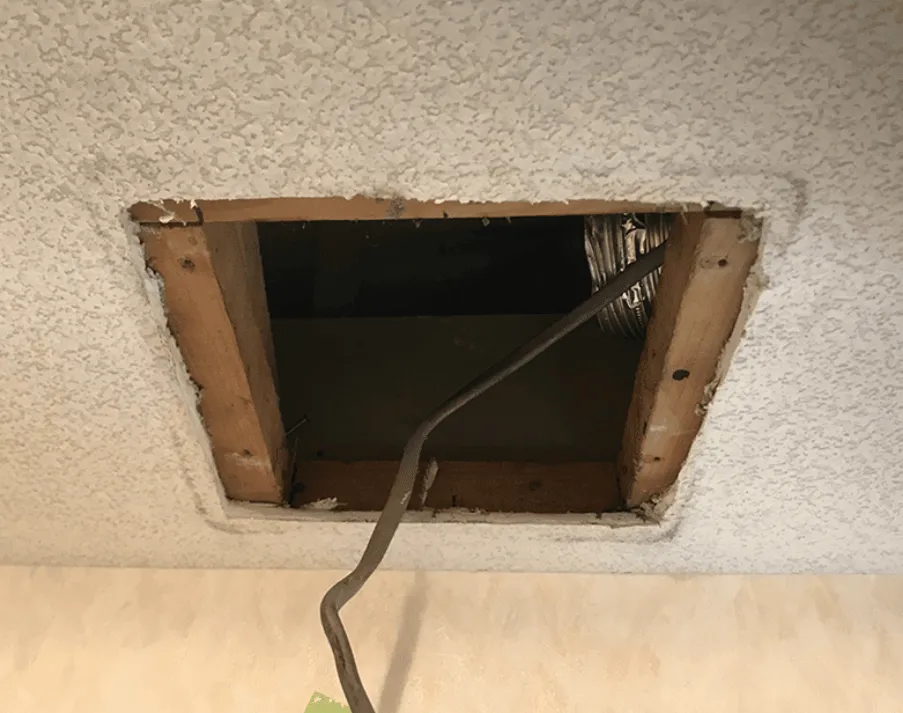 天井開口を大きくする工事が必要となる